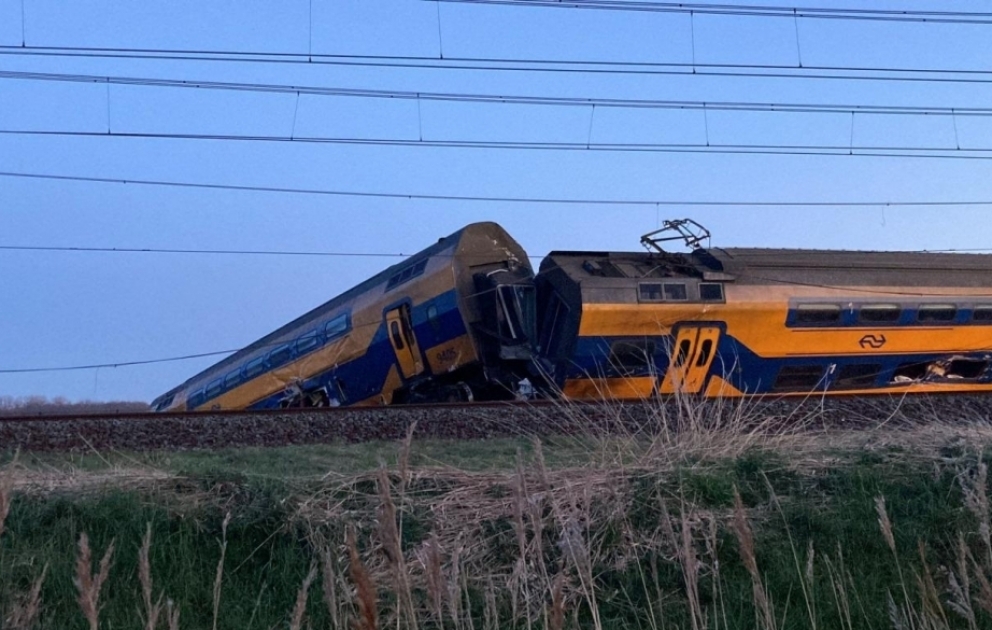 One Killed in Train Accident Near The Hague, 30 Injured