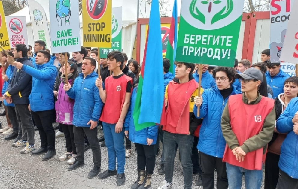 Laçın-Xankəndi yolunda etirazçılar çağırış etdilər