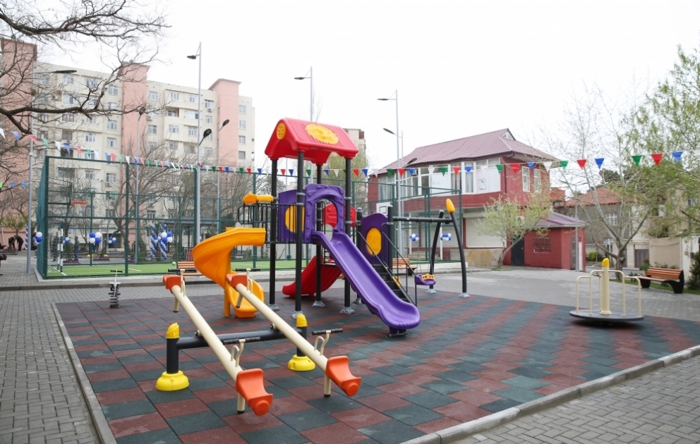 Xətai rayonunda yeni həyət istifadəyə verilib