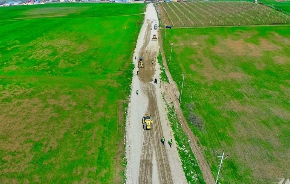 Şamaxıda üç yaşayış məntəqəsinin yolu yenidən qurulur