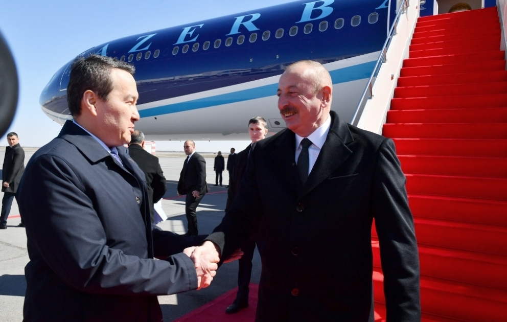 Le président azerbaïdjanais entame une visite officielle au Kazakhstan
