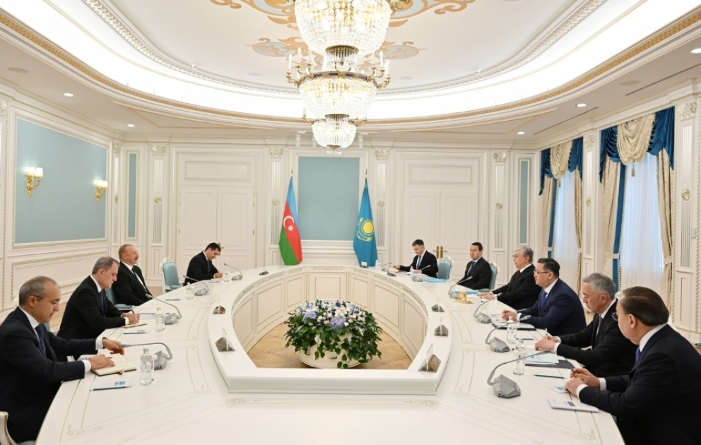 Les présidents azerbaïdjanais et kazakh ont eu une rencontre restreinte