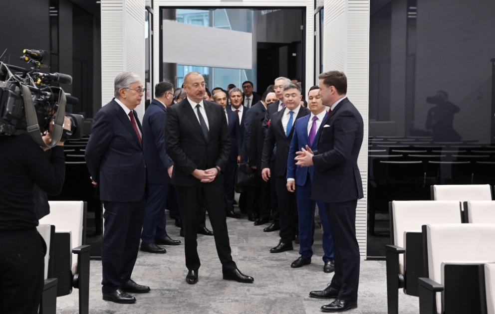 Президенты Азербайджана и Казахстана побывали в Международном финансовом центре «Астана»
