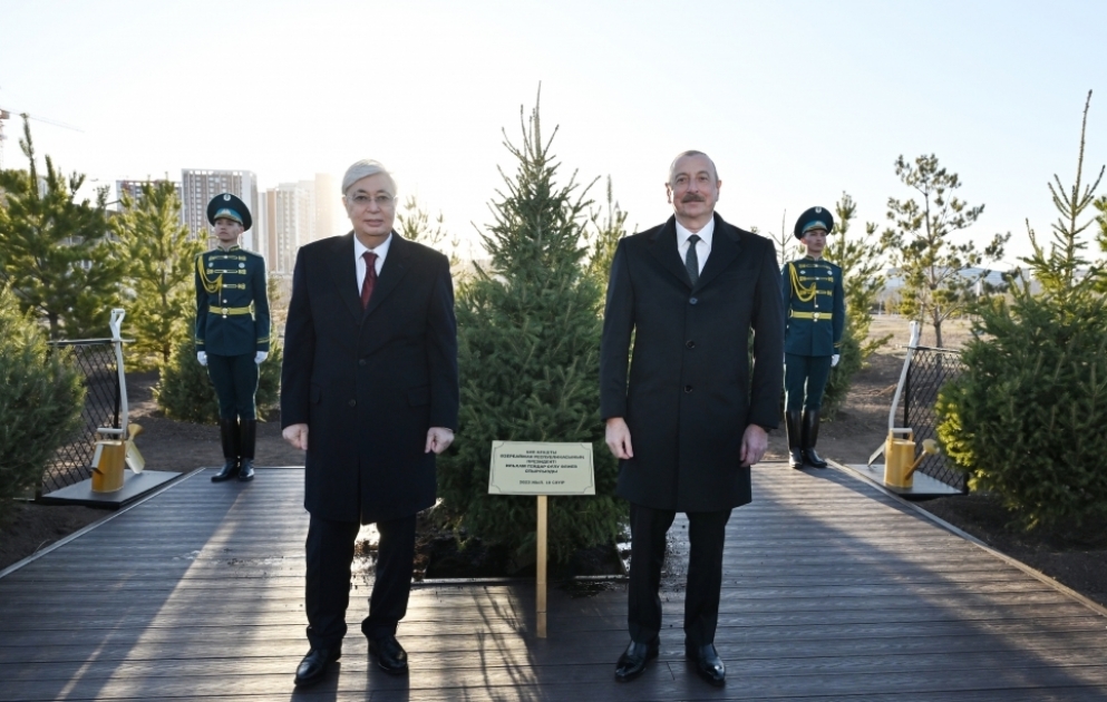 Inauguration de la rue Heydar Aliyev à Astana