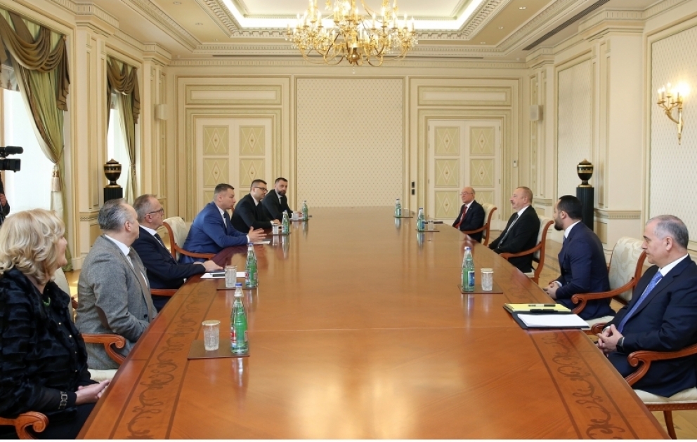 Präsident Ilham Aliyev empfängt Delegation um Sicherheitsminister von Bosnien und Herzegowina
