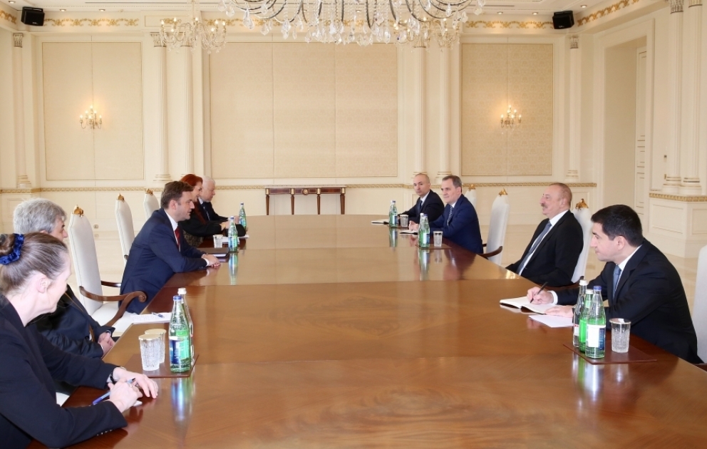 Präsident Ilham Aliyev empfängt amtierenden OSZE-Vorsitzenden Bujar Osmani