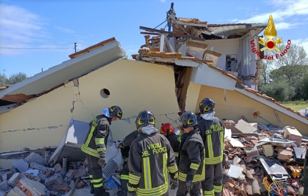 Explosion in Lucca: two people missing, four injured