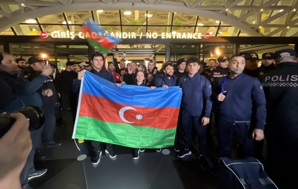 Ağır atletika üzrə Avropa çempionatından geri çağırılan atletlərimiz Bakıda - CANLI