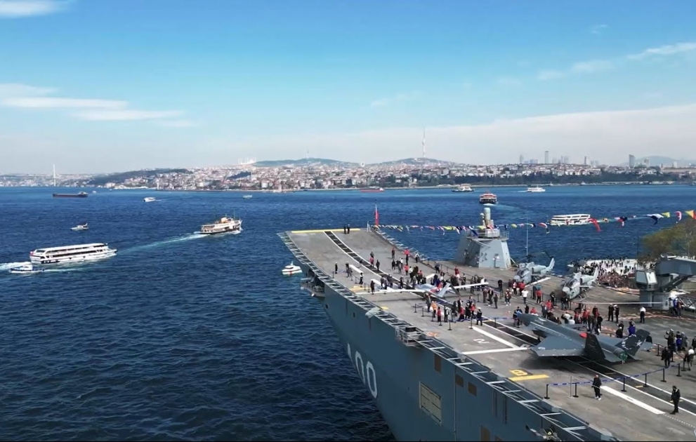 Türkiyənin Kızılelma və Bayraktar TB3 PUA-ları geniş kütləyə təqdim olunub