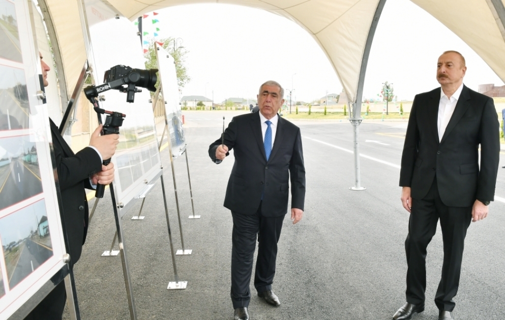 Präsident Ilham Aliyev weiht Automobilstraße Neftchala-Kurkend-Mayak Nr. 2 ein