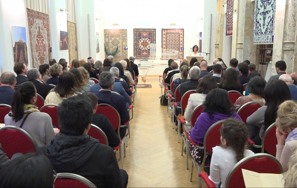 Vyanada Azərbaycan Mədəniyyət Mərkəzində solo konsert