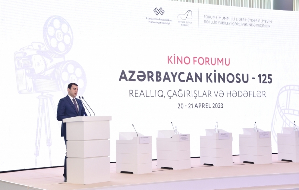 Обсуждаются проблемы и творческие планы азербайджанских кинематографистов