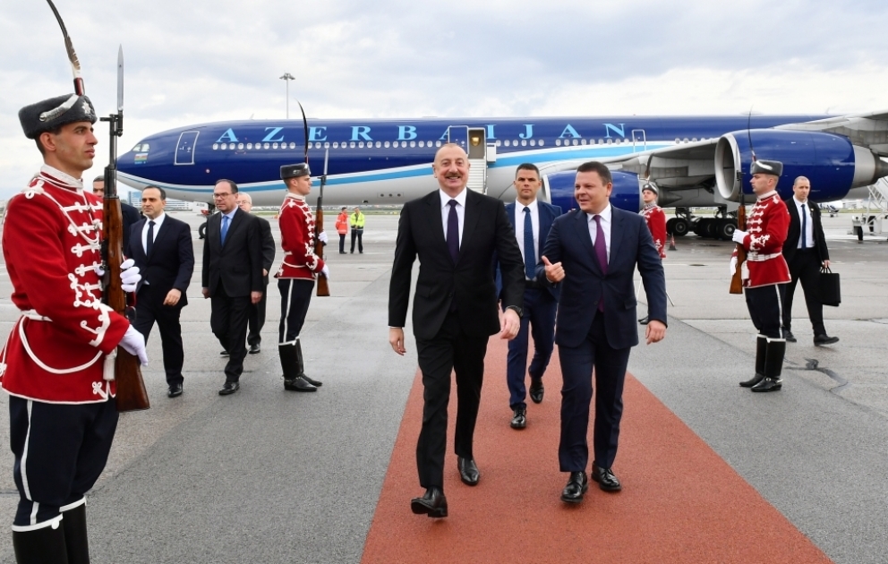 Le président azerbaïdjanais entame une visite de travail en Bulgarie