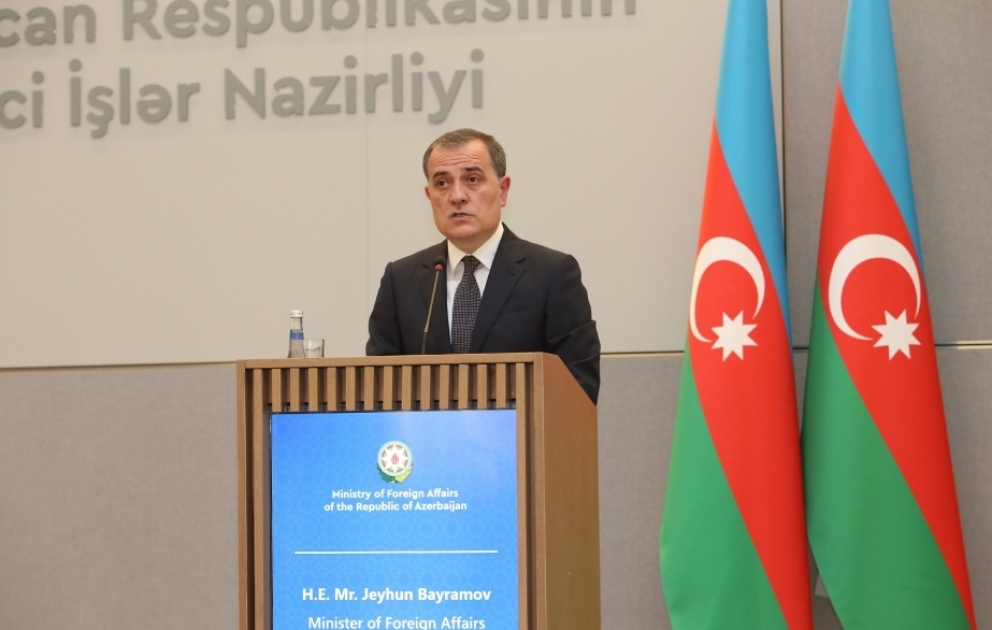 Ceyhun Bayramov: Laçın yolu açıqdır və bundan sonra da açıq olacaq