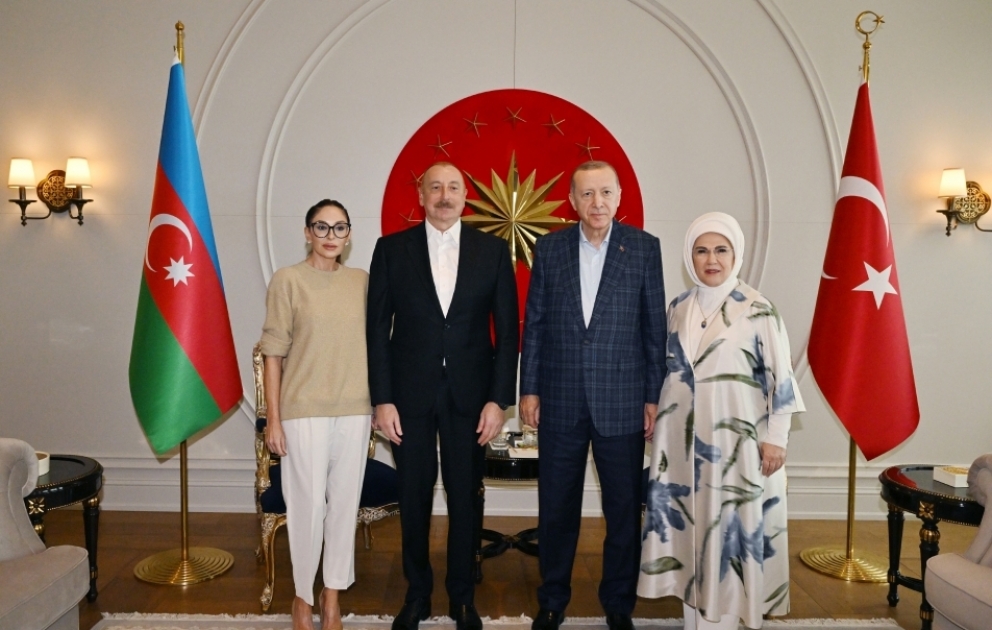 Istanbul : les présidents azerbaïdjanais et turc déjeunent ensemble