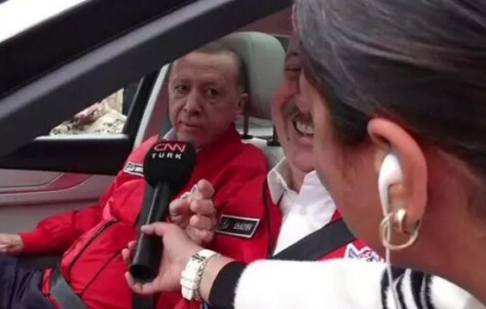 Fulya Öztürk Prezidentlərdən avtomobildə müsahibə aldı