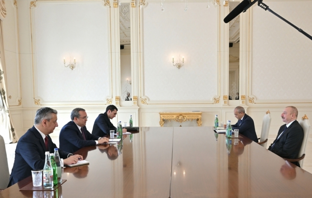 President Ilham Aliyev received Chairman of Board of “Uzavtosanoat” JSC of Uzbekistan