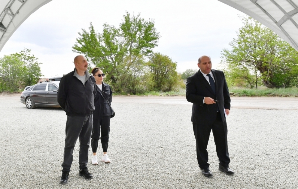 Pose de la première pierre d’un bâtiment administratif à Aghdam