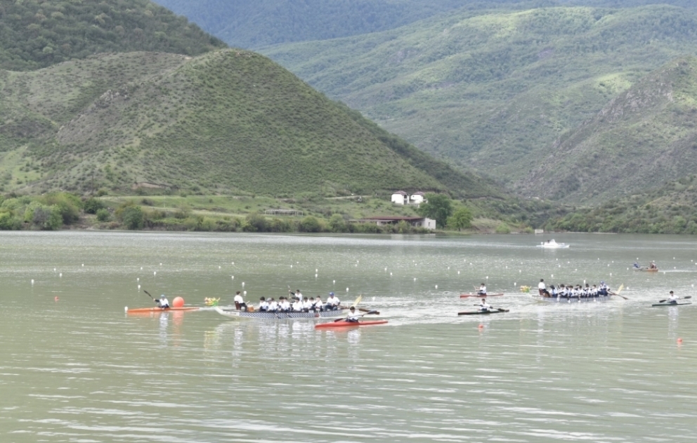 Plus de 100 athlètes disputent la régate d’aviron « Coupe présidentielle-2023 »