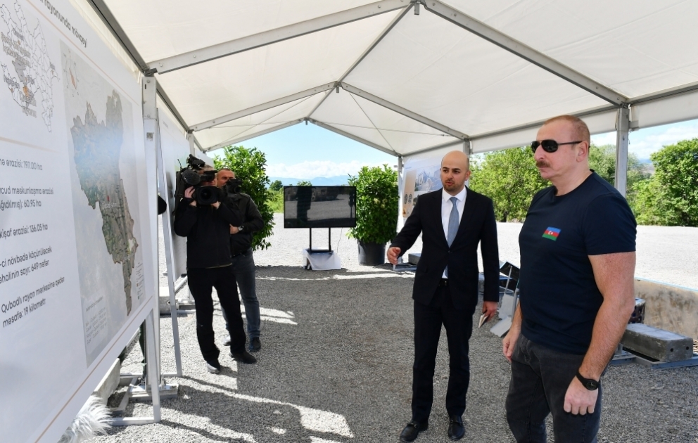 La première pierre du village de Mahrouzlou de la région de Goubadly a été posée aujourd’hui