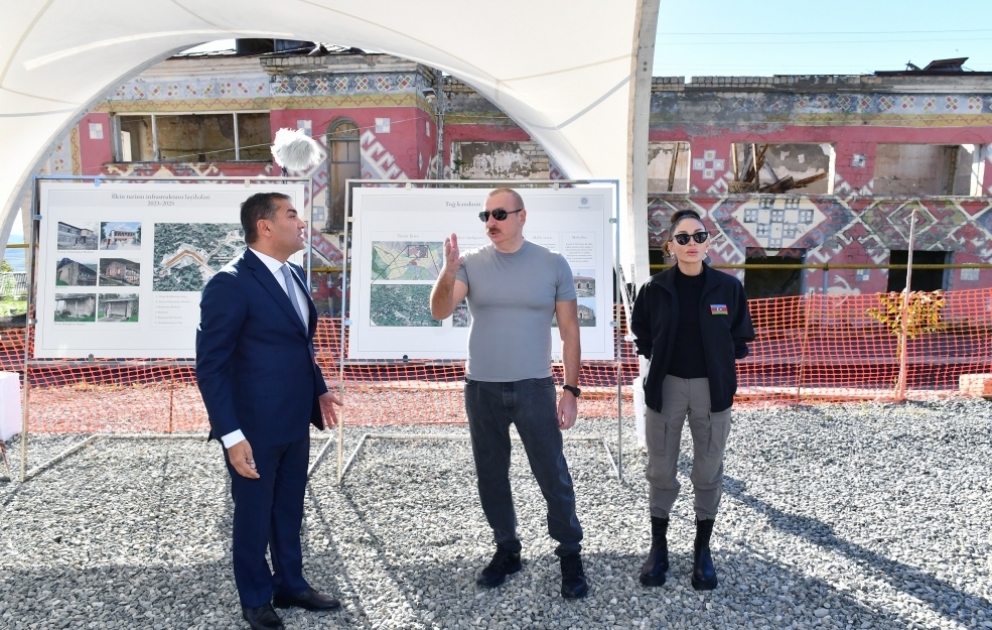 Präsident Ilham Aliyev und First Lady Mehriban Aliyeva zu Besuch im Bezirk Khojavend 
Staatschef und First Lady informieren sich über touristische Projekte im Dorf Tugh