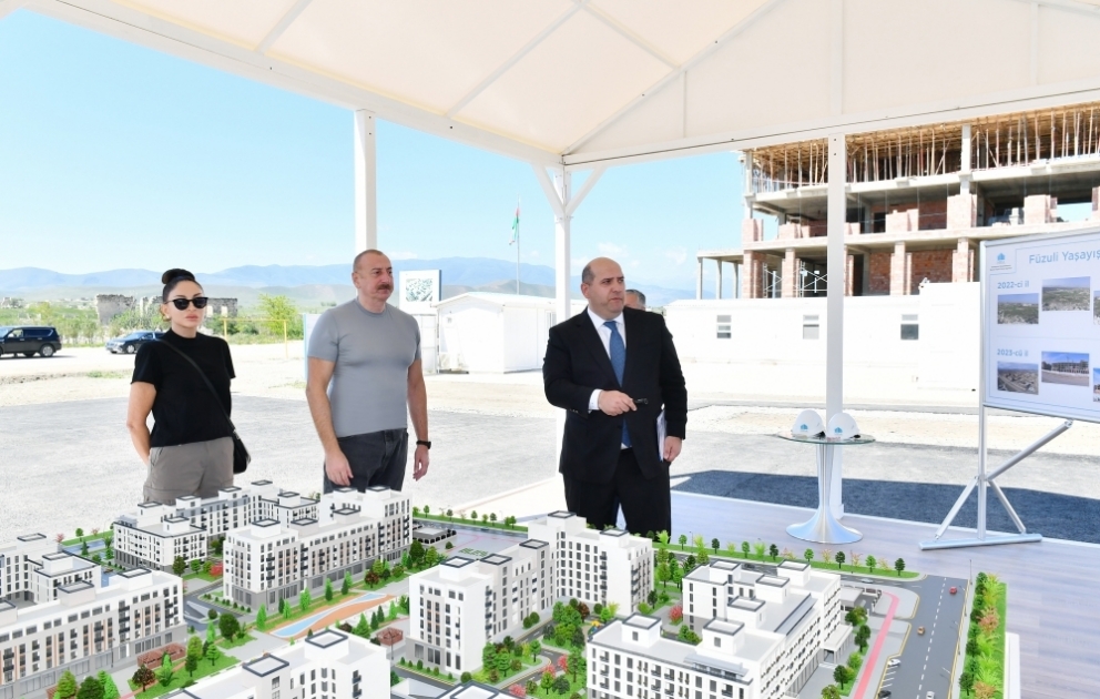 Visite du chantier du complexe résidentiel de Fuzouli