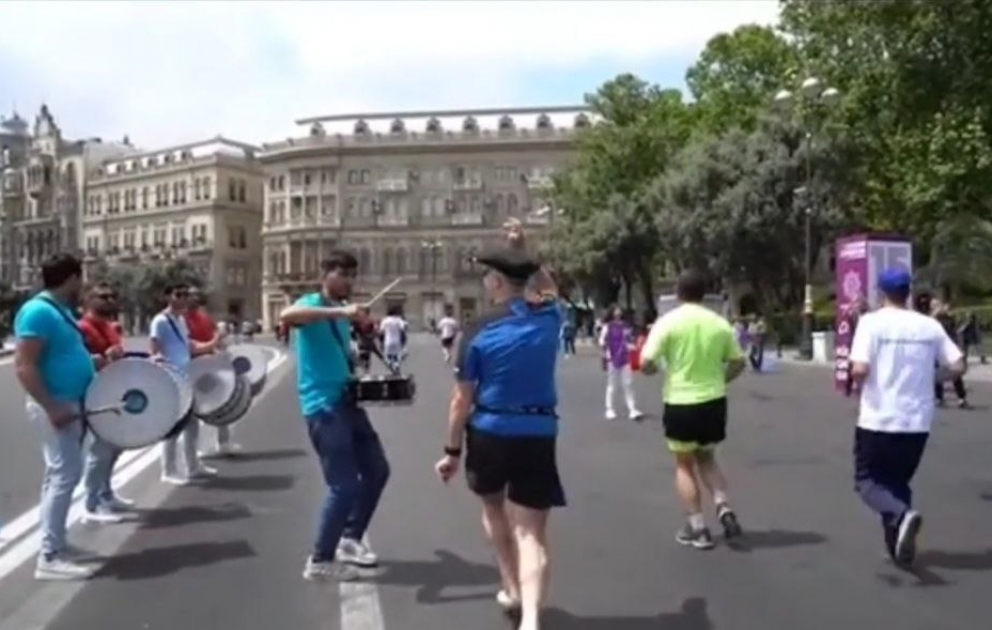 “Bakı Marafonu 2023”də iştirakçıdan maraqlı rəqs