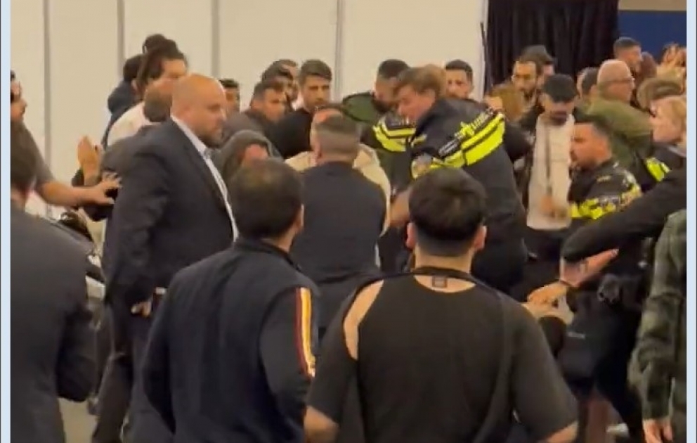 Türkiyədəki prezident seçkisi ilə bağlı Amsterdamda bir qrup PKK tərəfdarı seçki məntəqəsinə hücum edib