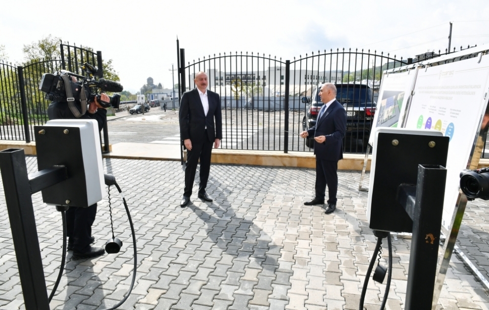 Le président azerbaïdjanais et son épouse assistent à un certain nombre de cérémonies d'inauguration et de pose de la première pierre à Choucha