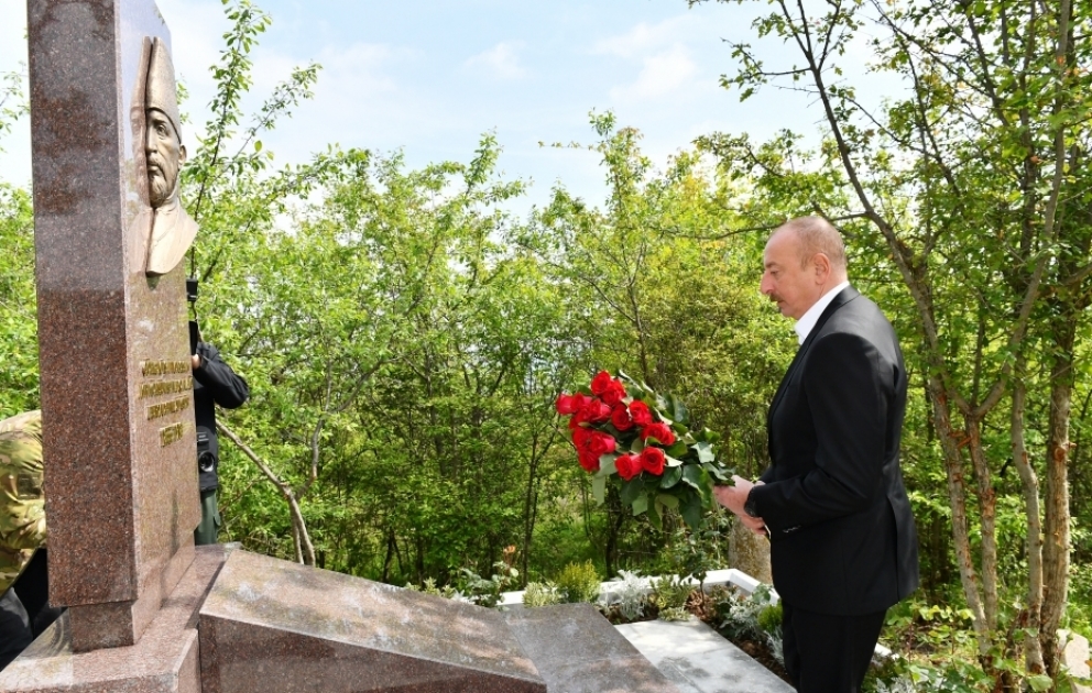 President Ilham Aliyev visited Mir Mohsun Navvab Garabaghi`s tomb in Jidir Duzu plain