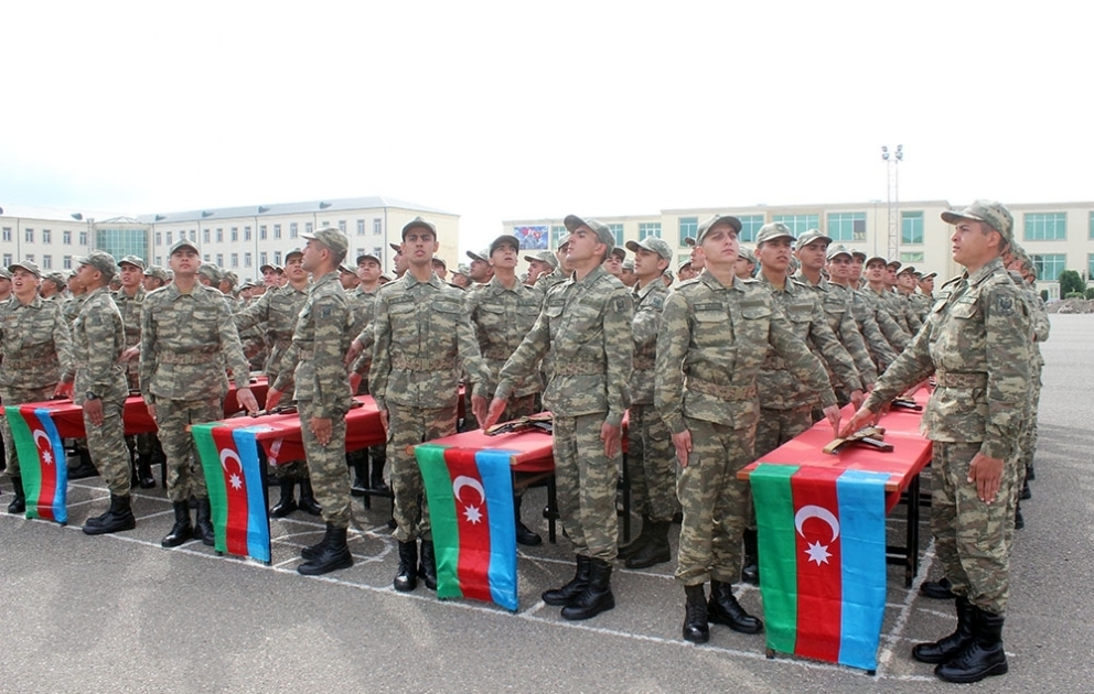 Azərbaycan Ordusunda andiçmə mərasimləri keçirilib