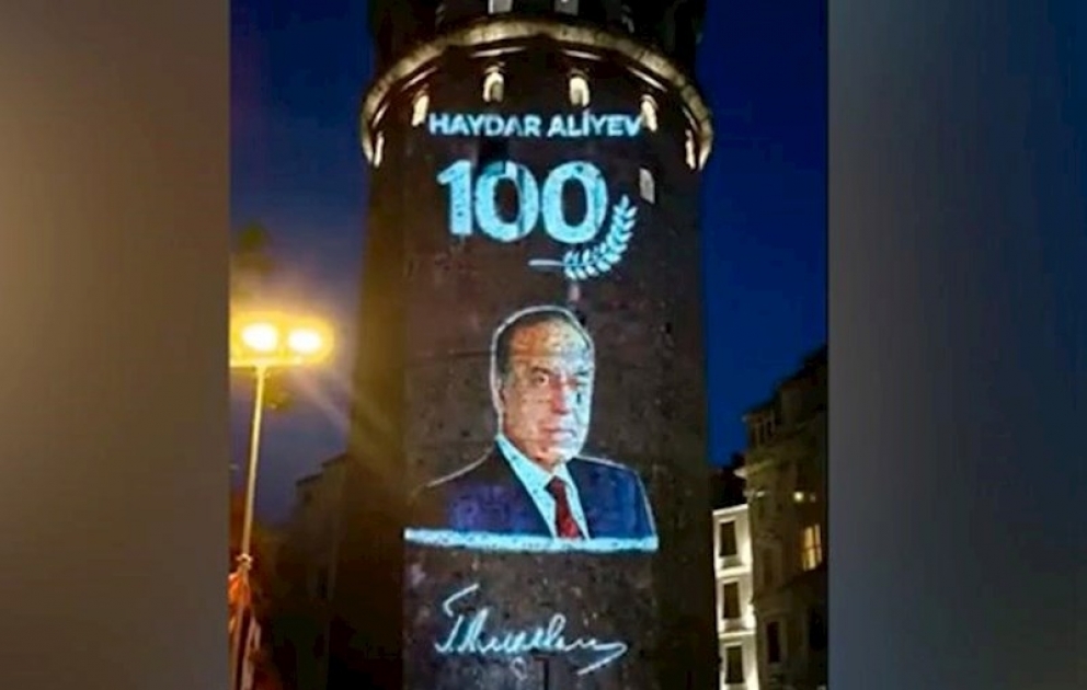 Heydər Əliyevin şəkli Qalata qülləsində