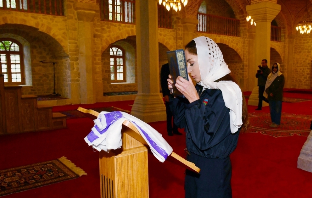 Réouverture de la mosquée Youkhari Gövher Agha après reconstruction et restauration à Choucha