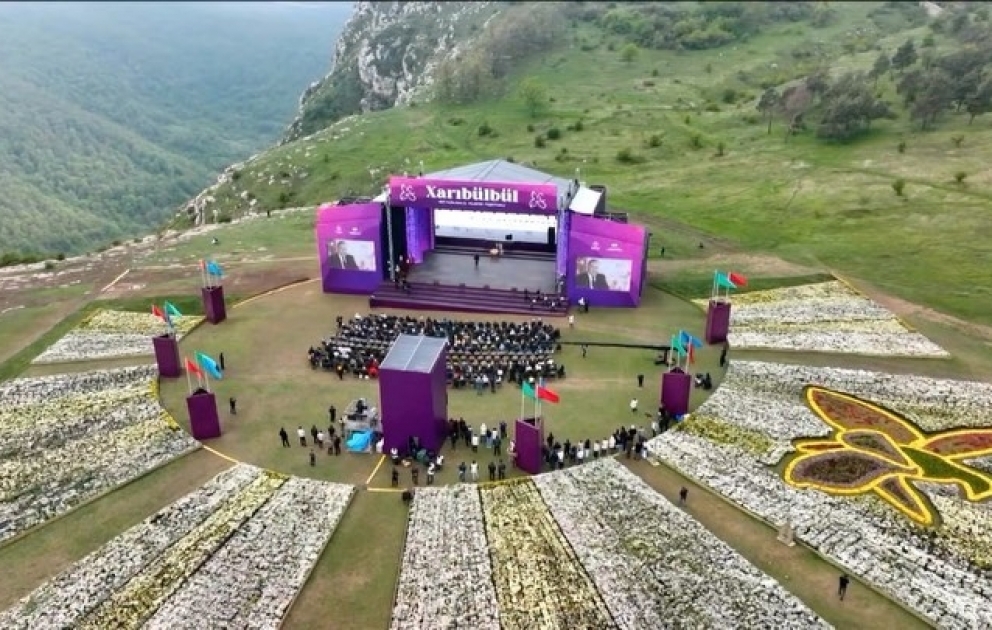 Musikfestival “Khari-Bulbul“: Erste Vizepräsidentin Mehriban Aliyeva teilt Videoaufnahmen auf Instagram