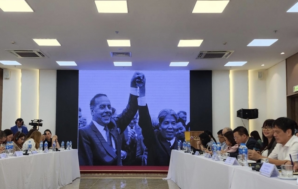 Hanoyda Ümummilli Liderin 100 illiyinə həsr olunan konfrans keçirilib