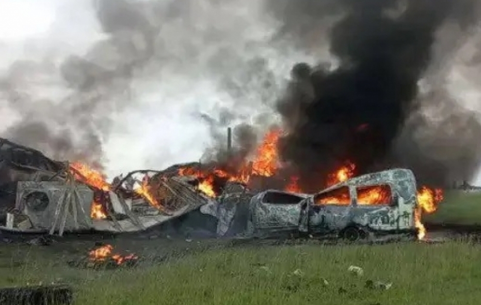 Meksikada traktorla sərnişin avtobusunun toqquşması nəticəsində azı 26 nəfər ölüb
