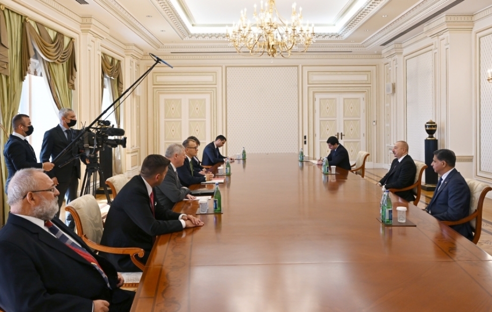 Prezident İlham Əliyev Slovakiya parlamentinin sədrini qəbul edib YENİLƏNİB