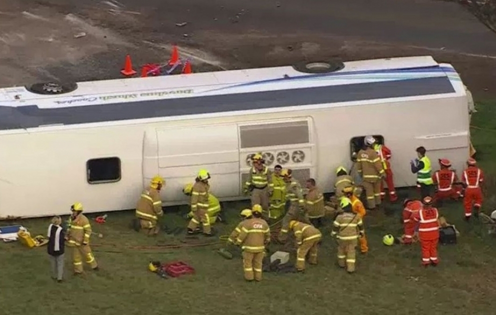 Un bus scolaire s'est écrasé en Australie et 45 enfants ont été blessés