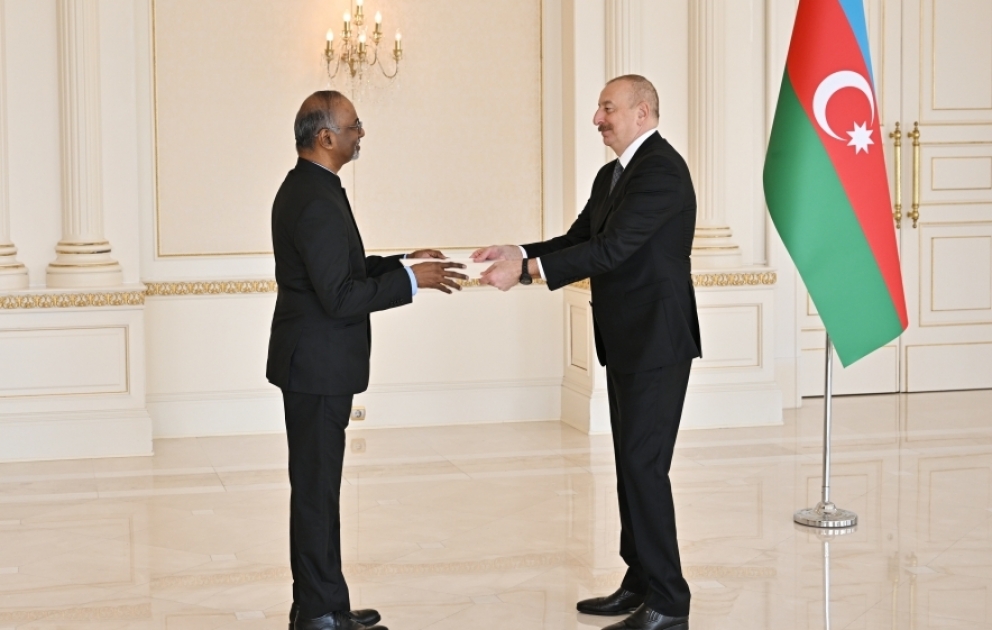 President Ilham Aliyev accepted credentials of incoming ambassador of India
