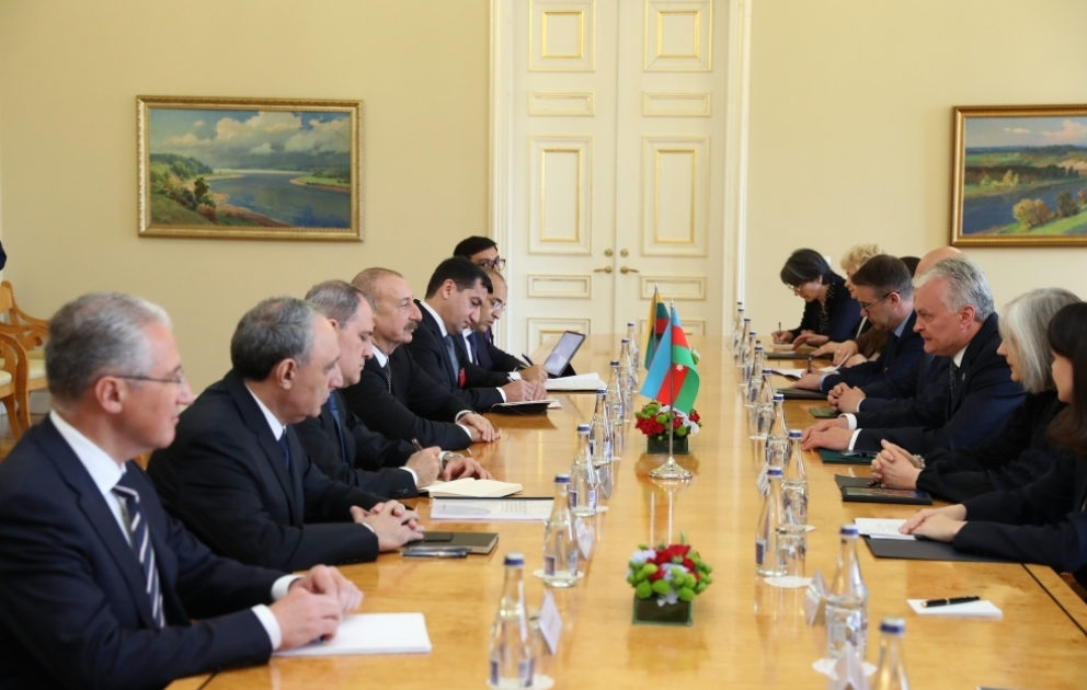 Vilnius: Präsidenten von Aserbaidschan und Litauen treffen sich in erweitertem Format