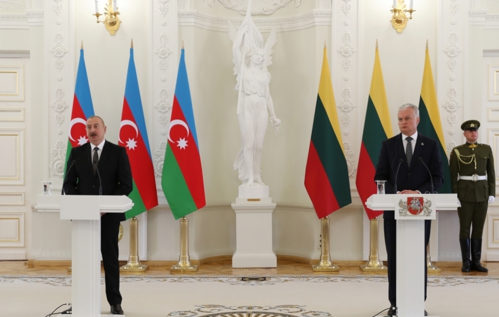 Les présidents azerbaïdjanais et lituanien font des déclarations à la presse
