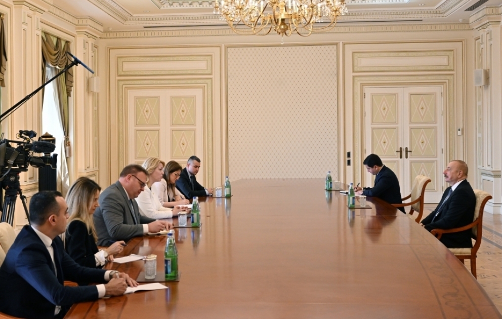Präsident Ilham Aliyev empfängt Parlamentspräsidentin von Montenegro