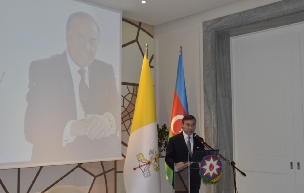 Azərbaycanın Vatikandakı səfirliyi Müstəqillik Günü və Ümummilli Liderin yubileyini qeyd edib