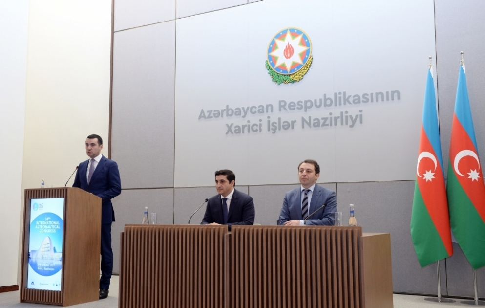 Beynəlxalq Astronavtika Konqresinə dair Azərbaycandakı səfirlik və diplomatik nümayəndəliklərlə görüş