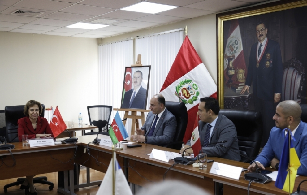 Peru Konqresində Ümummilli Liderin 100 illiyi və Müstəqillik Günü qeyd edilib