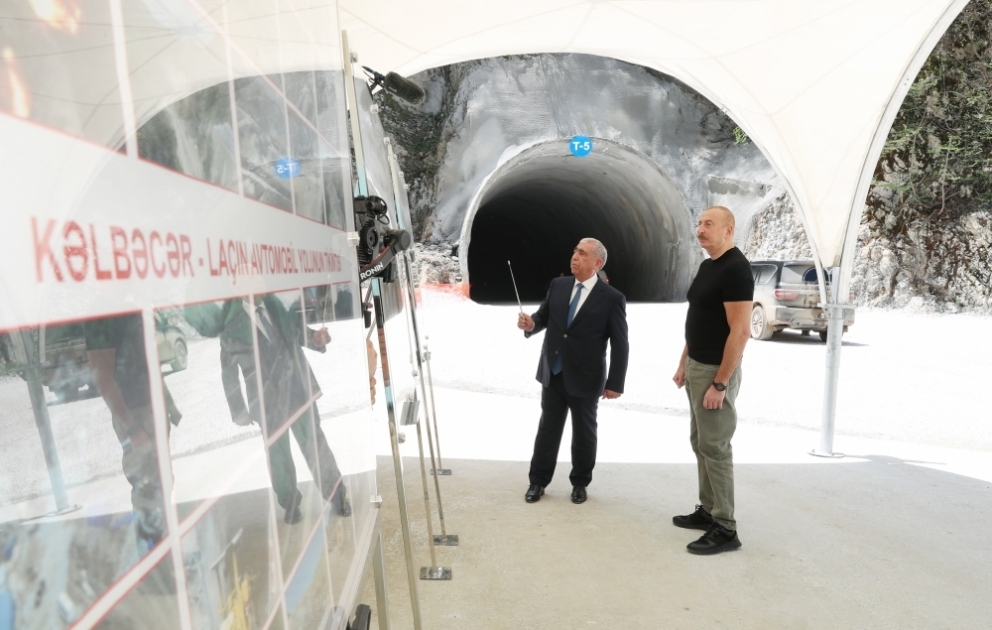 Toğanalı-Kəlbəcər-İstisu avtomobil yolunda inşa edilmiş tunellər və Kəlbəcər-Laçın avtomobil yolunda görülən işlərlə tanışlıq