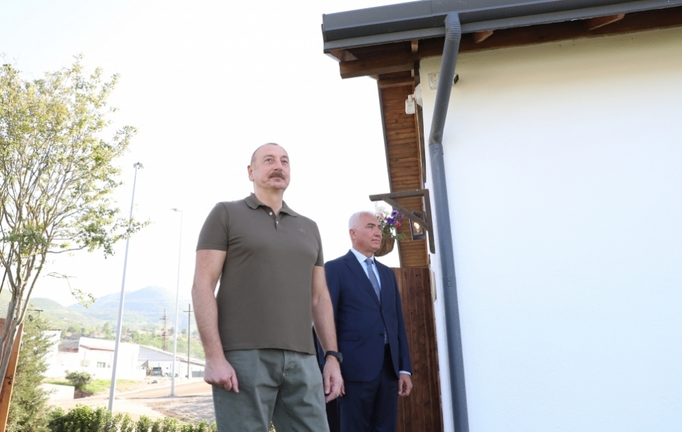 President Ilham Aliyev unveiled 1 December Street sign and viewed renovated house