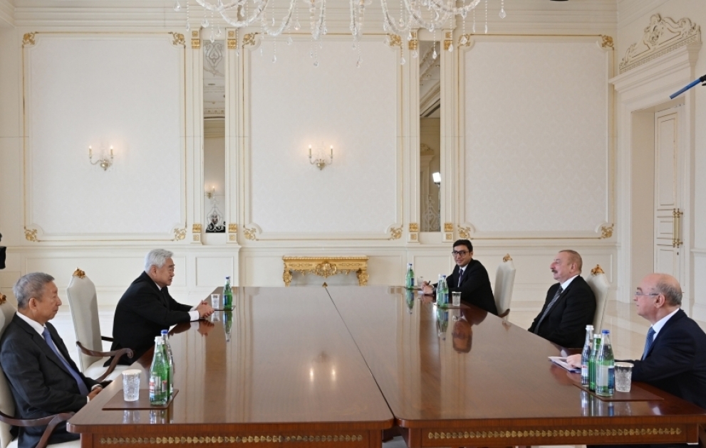 Präsident Ilham Aliyev empfängt WTF-Präsidenten und Vizepräsidenten des Internationalen Olympischen Komitees