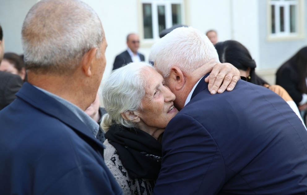 Yurda qayıdış: Laçınlılar evlərinə qayıtdı