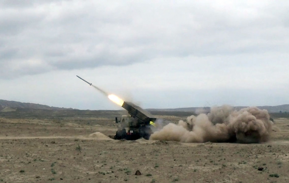 Продолжаются учения ракетно-артиллерийских войск